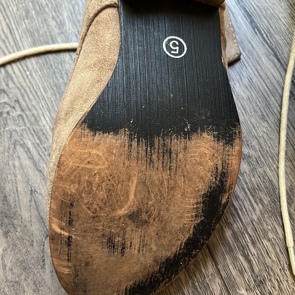 Cathy Jean Women’s tan ankle lace-up booties. - Picture 3 of 5